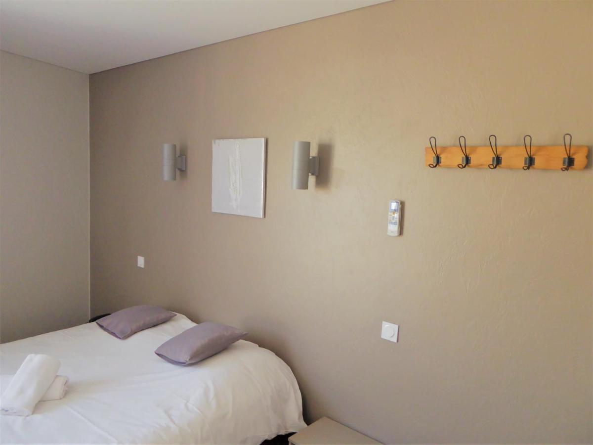 Auberge De La Paillere Lavours 外观 照片