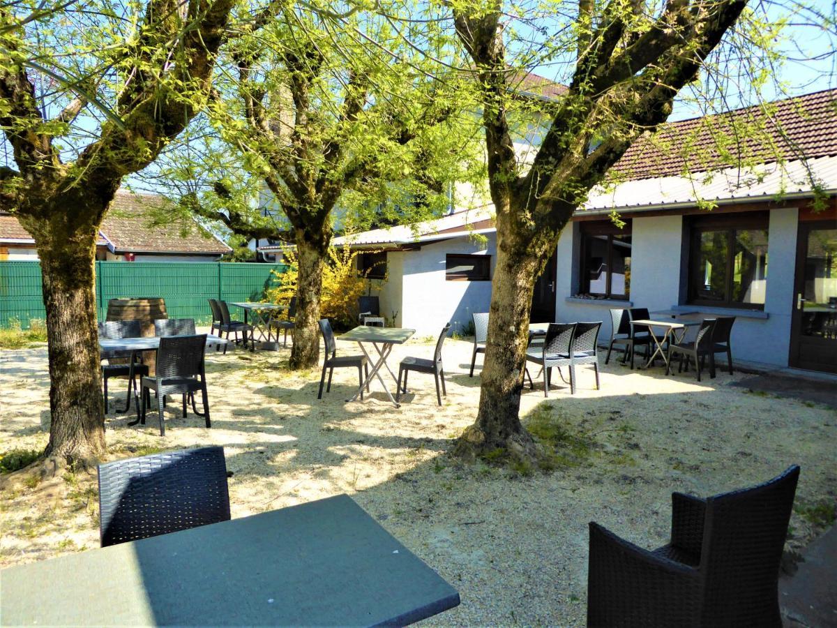 Auberge De La Paillere Lavours 外观 照片