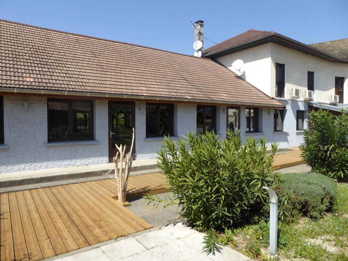 Auberge De La Paillere Lavours 外观 照片