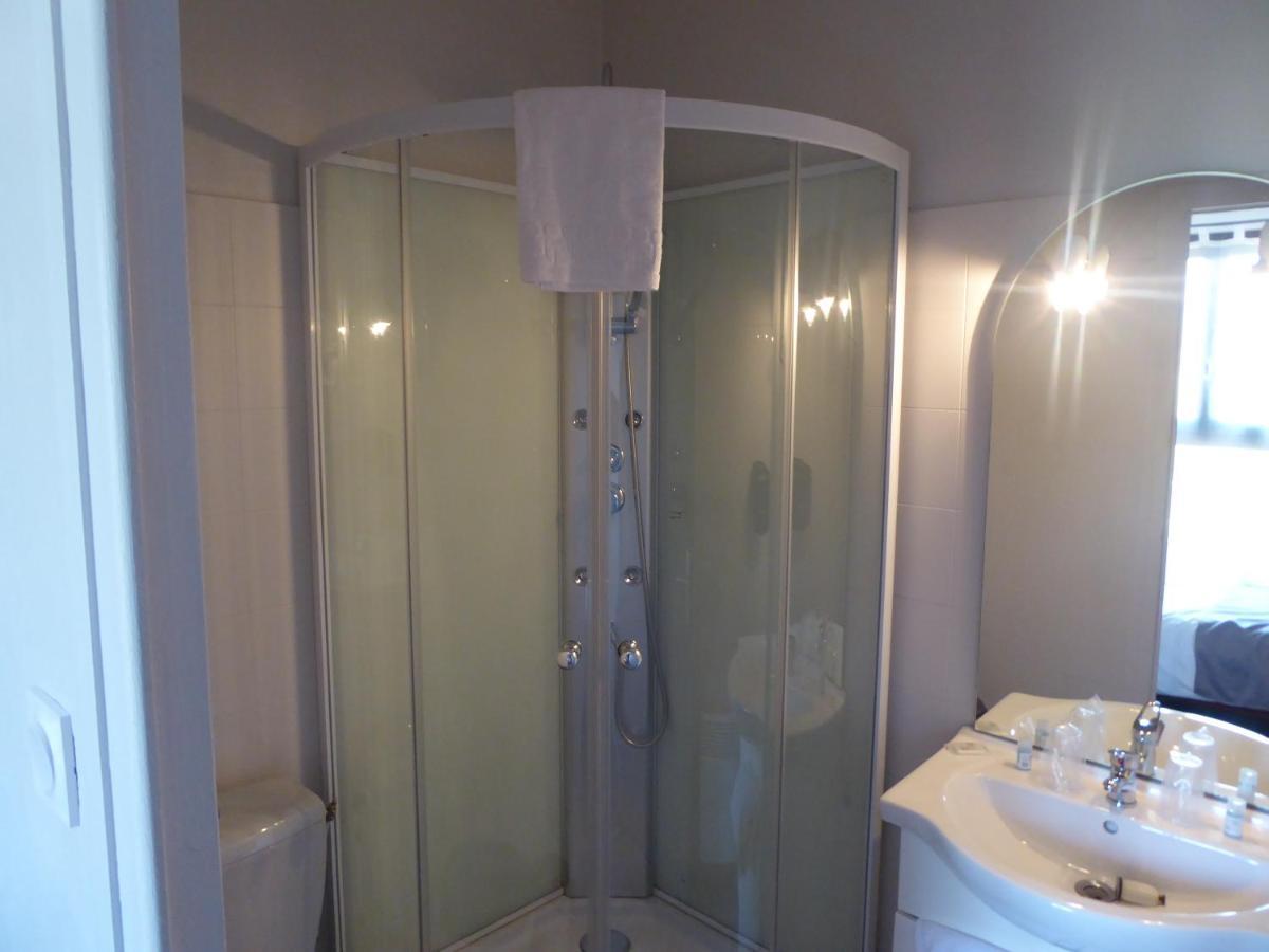 Auberge De La Paillere Lavours 外观 照片