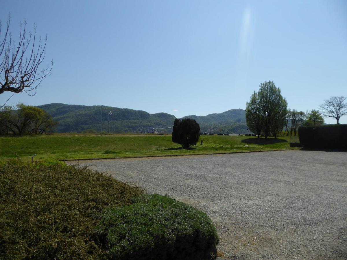 Auberge De La Paillere Lavours 外观 照片