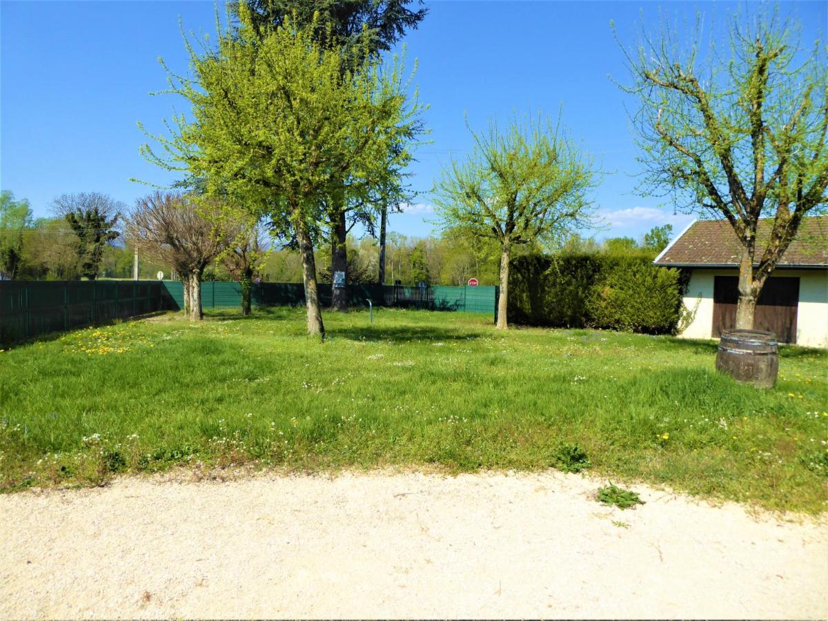 Auberge De La Paillere Lavours 外观 照片