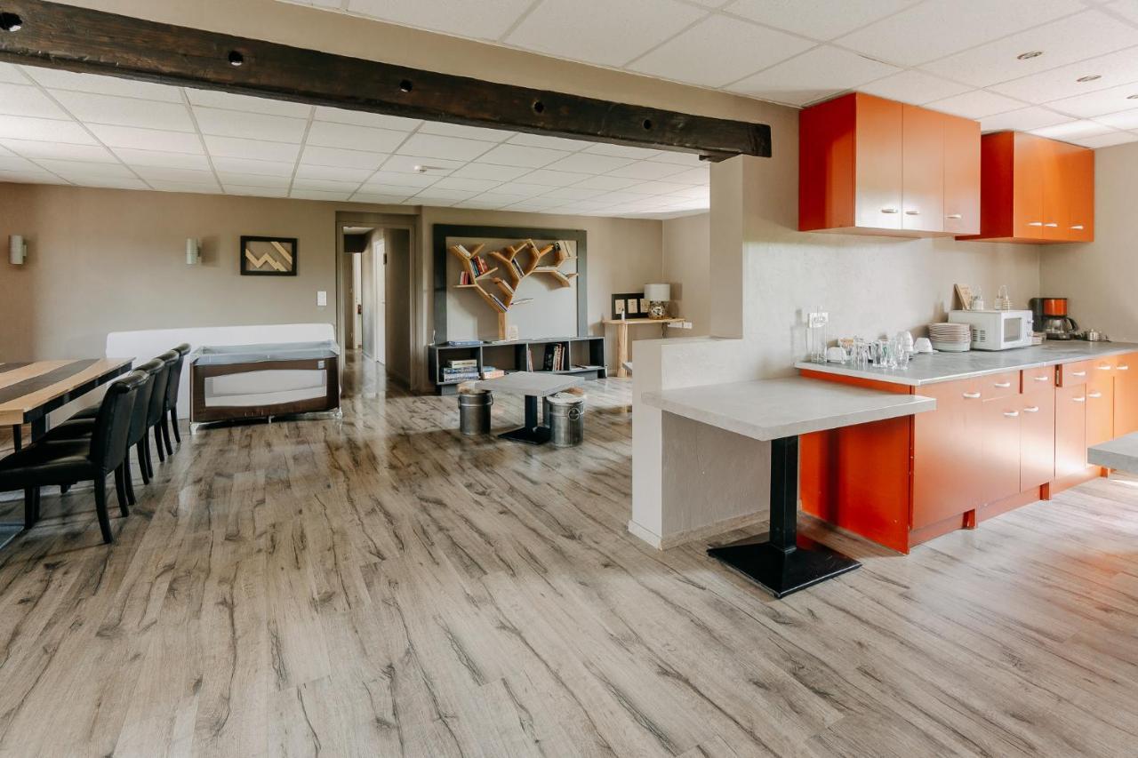 Auberge De La Paillere Lavours 外观 照片